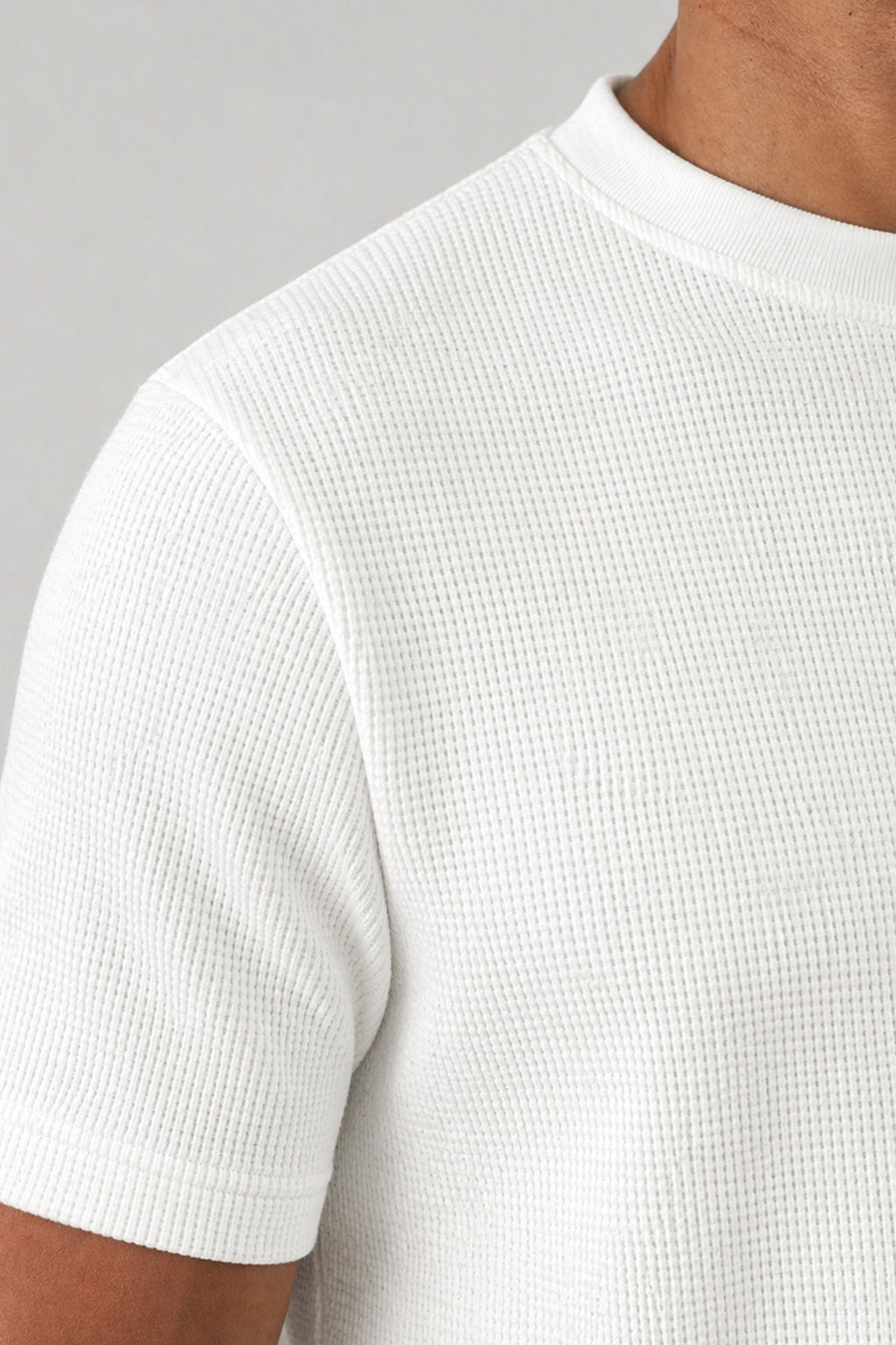 CREWNECK TEE