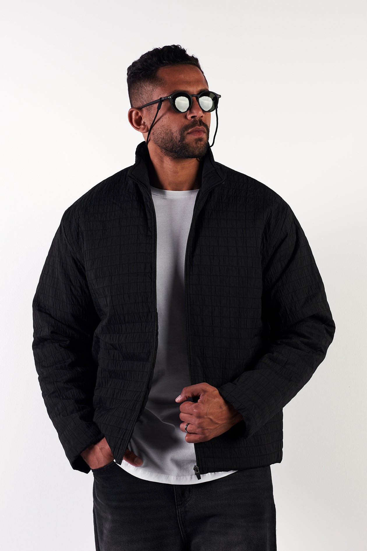 TEXTURED ZIP JACKET