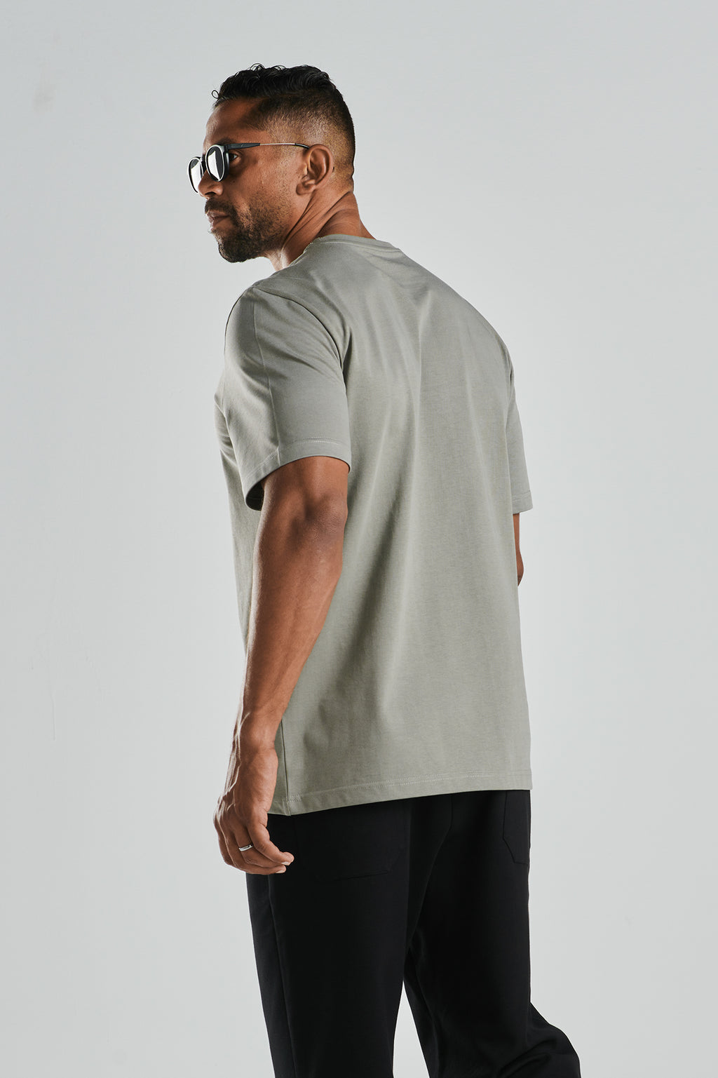 BASIC TEE