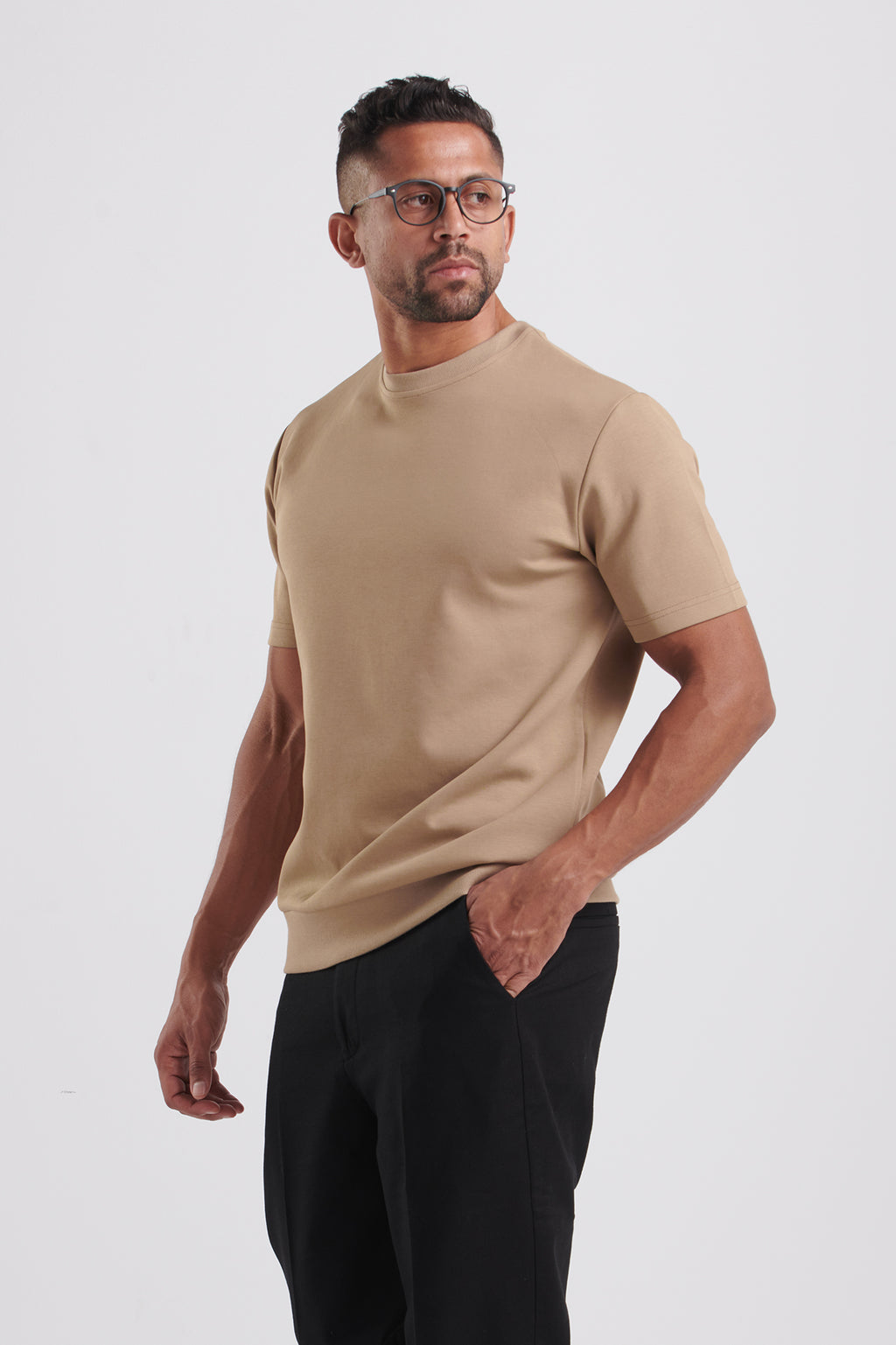 TAILORED TEE