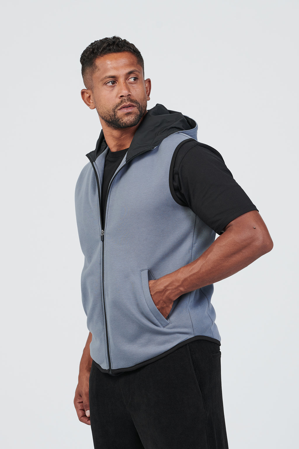 HOODED VEST