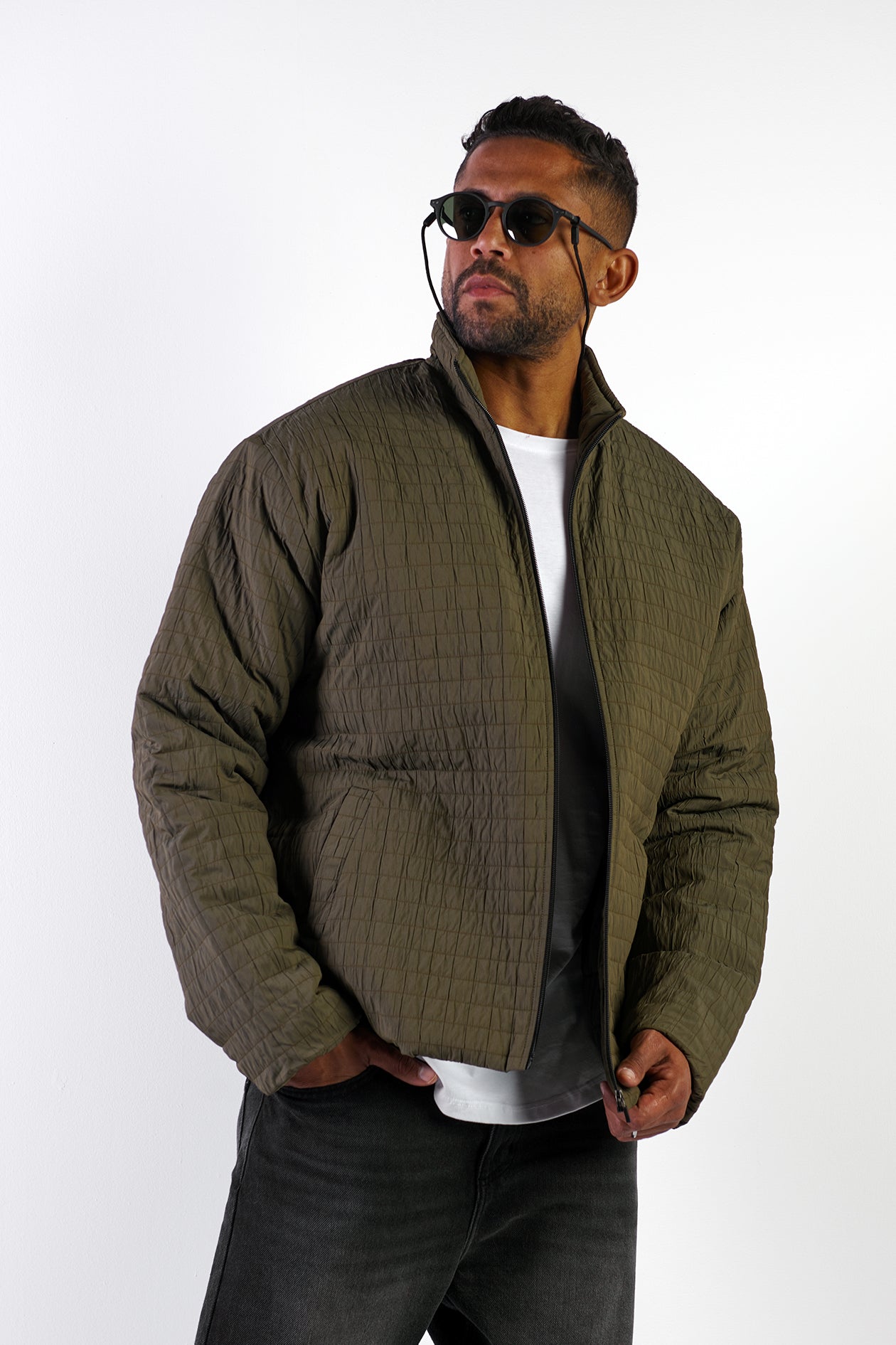 TEXTURED ZIP JACKET