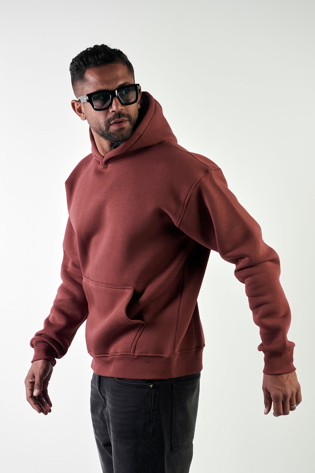 ESSENTIAL HOODIE