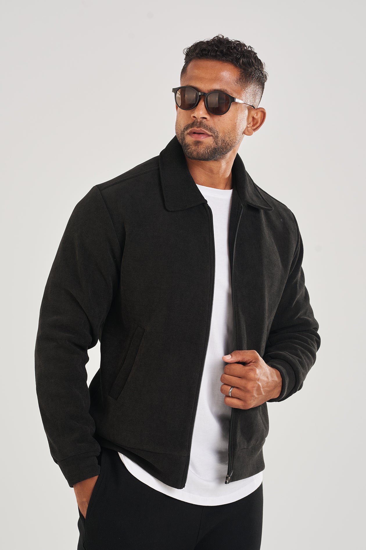 HE SIGNATURE JACKET