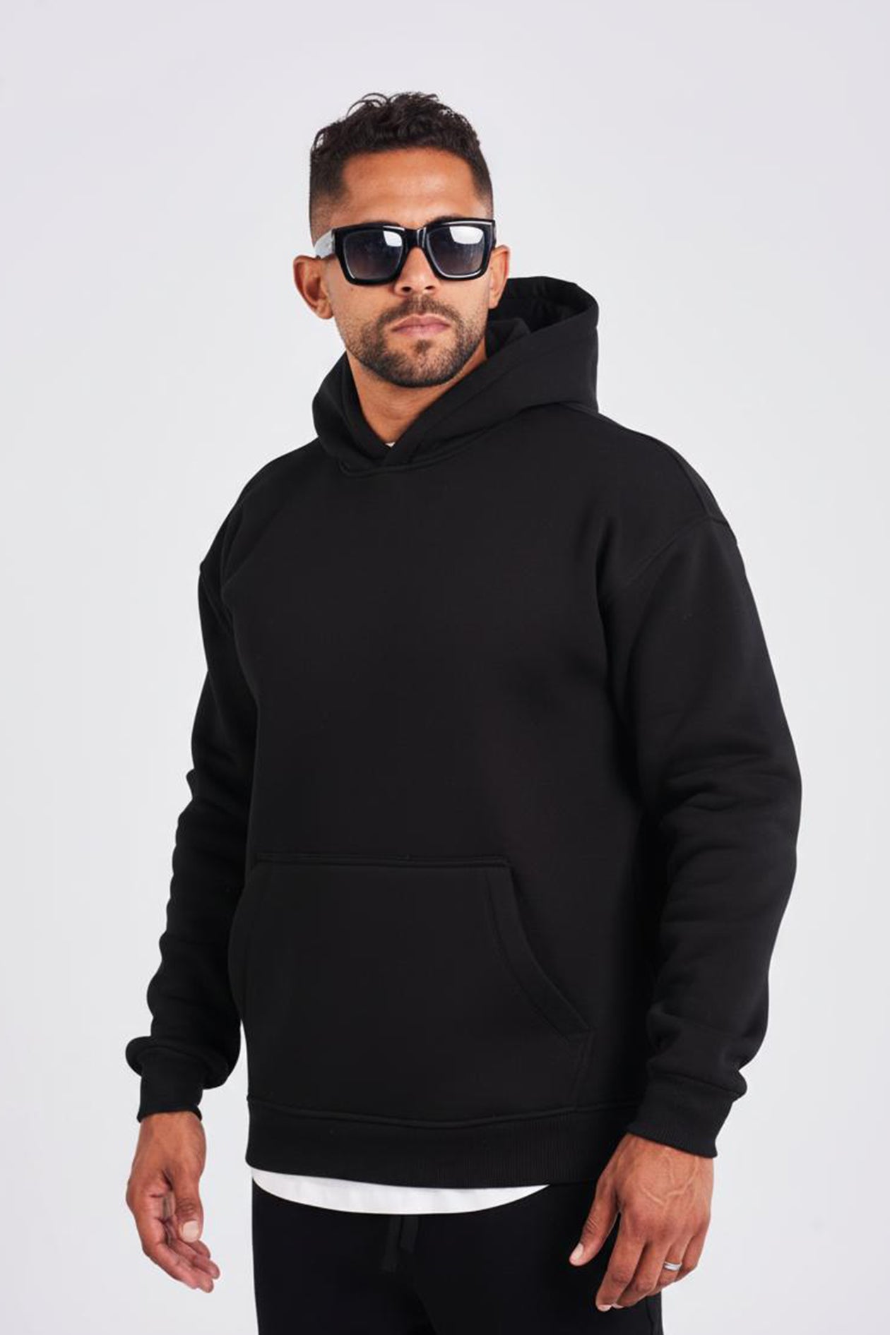 ESSENTIAL HOODIE