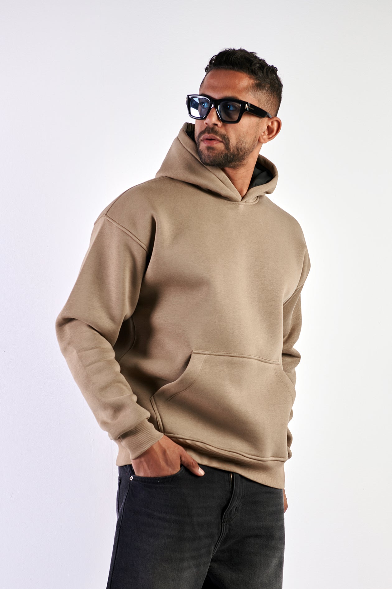 ESSENTIAL HOODIE