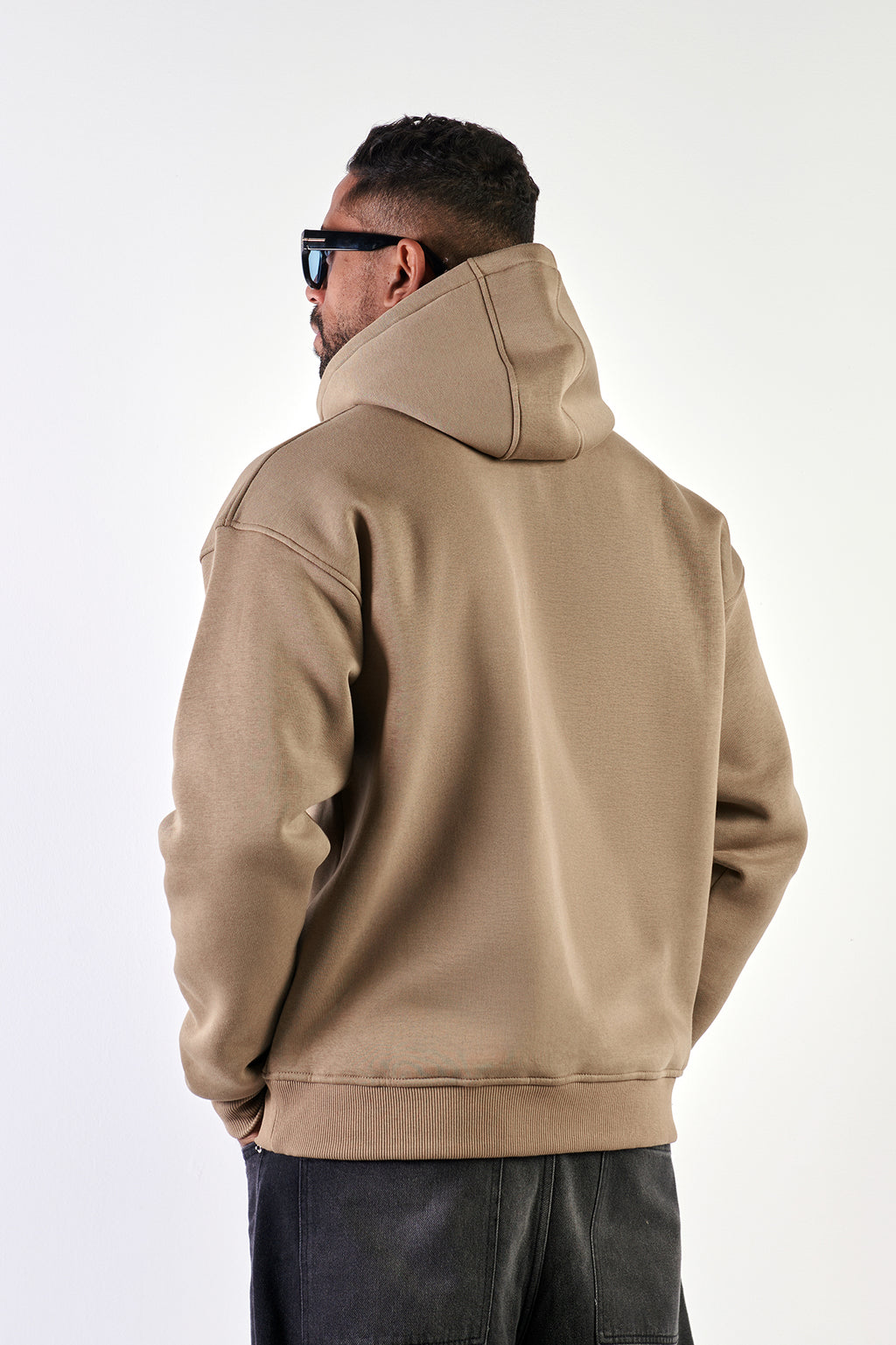 ESSENTIAL HOODIE