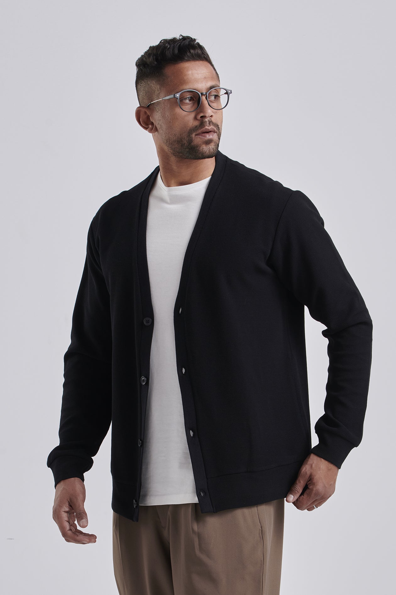 V-NECK CARDIGAN