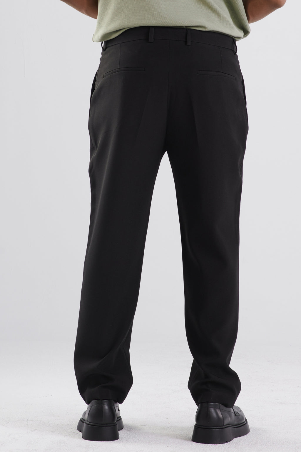 STRAIGHT PANTS
