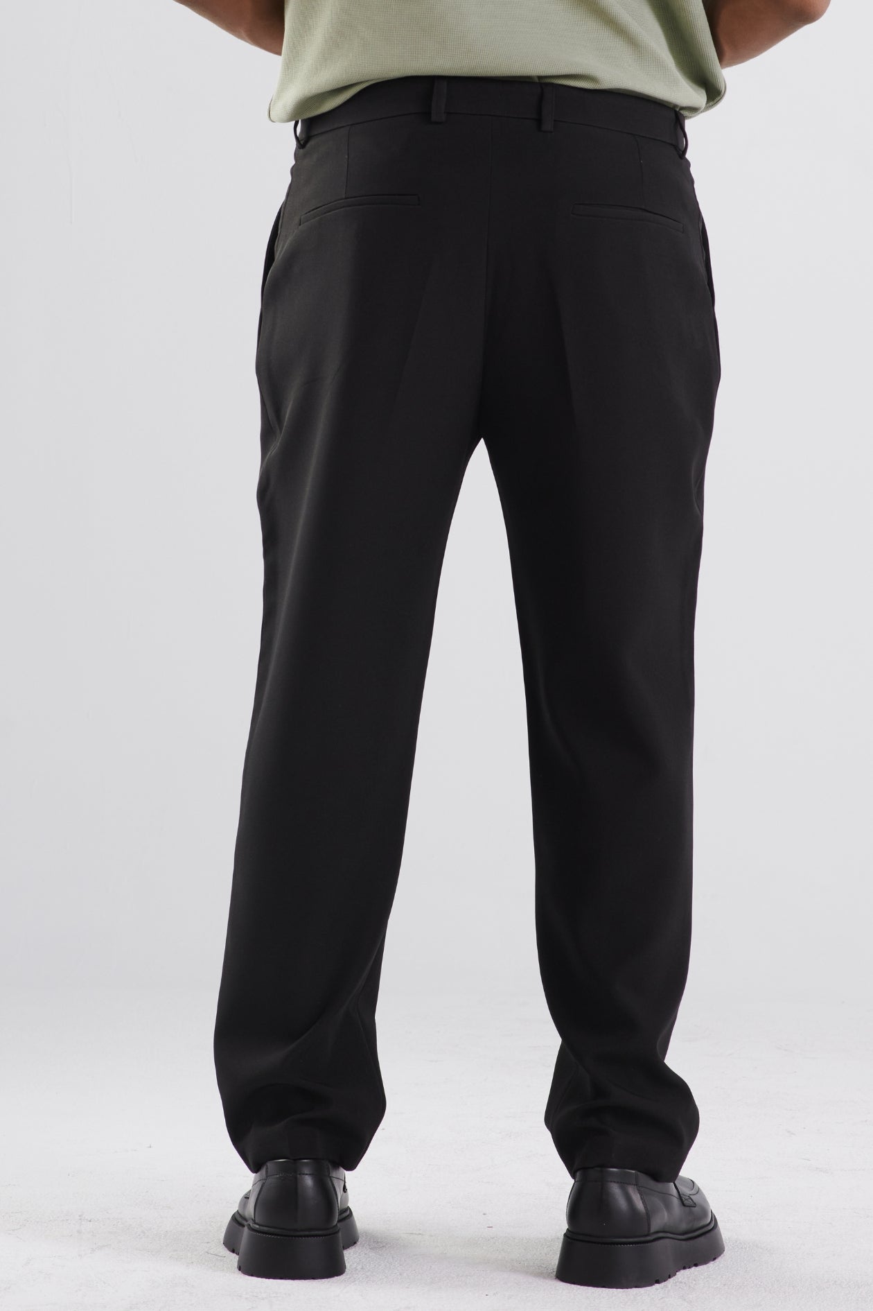 STRAIGHT PANTS