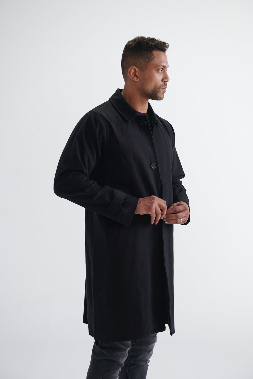 TRENCH COAT