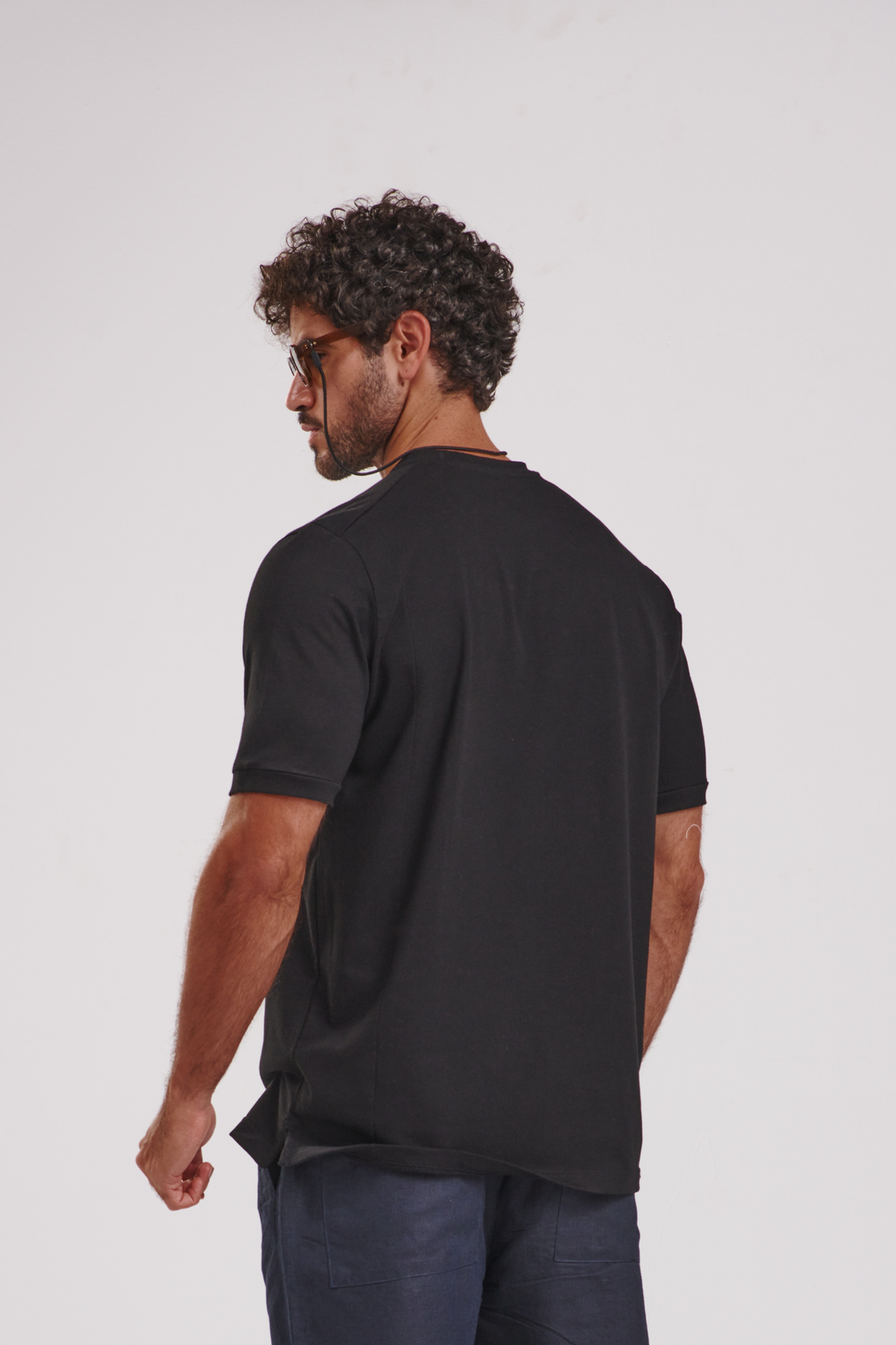 THE LIGHT FIT TEE