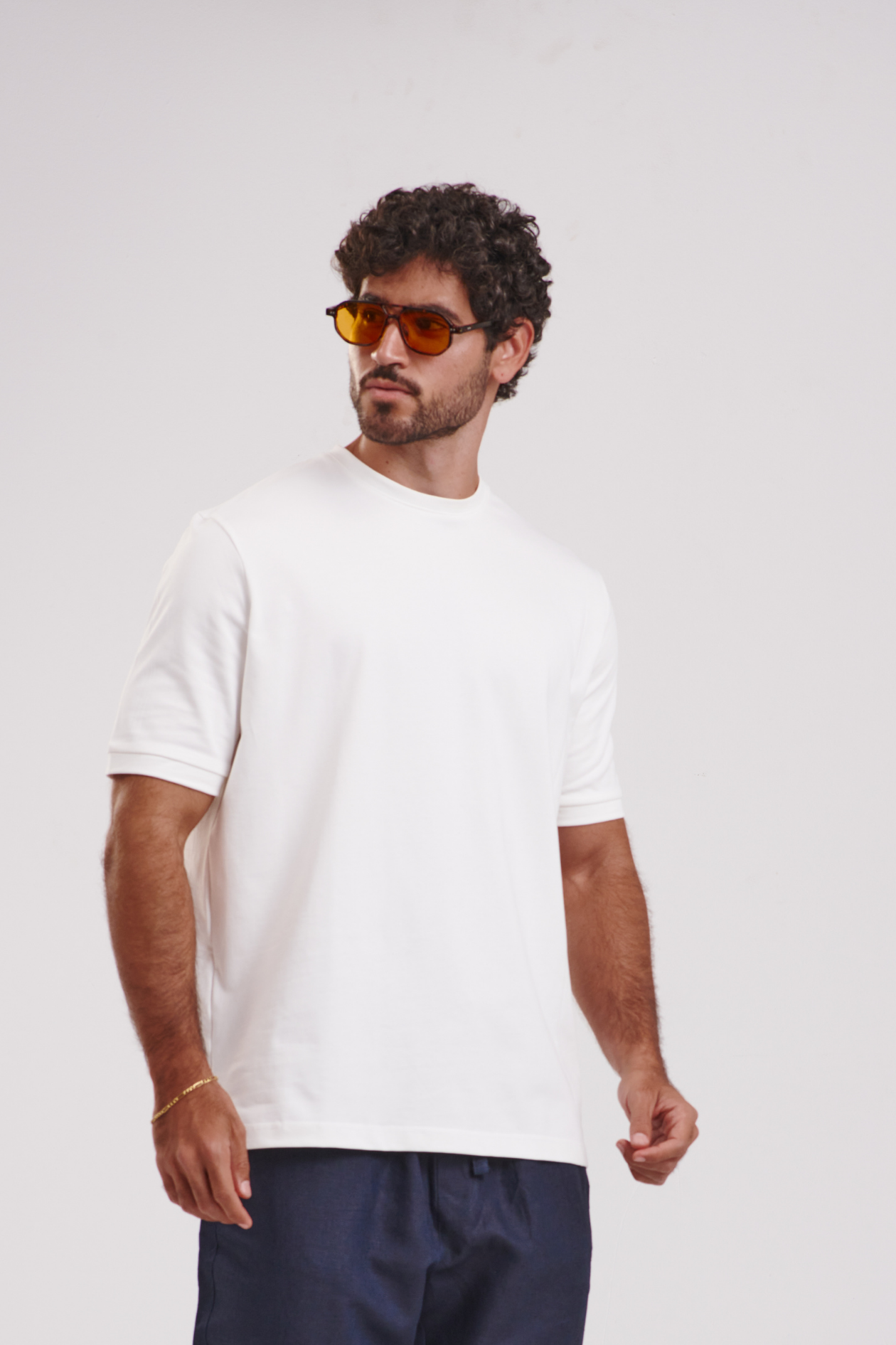 THE LIGHT FIT TEE