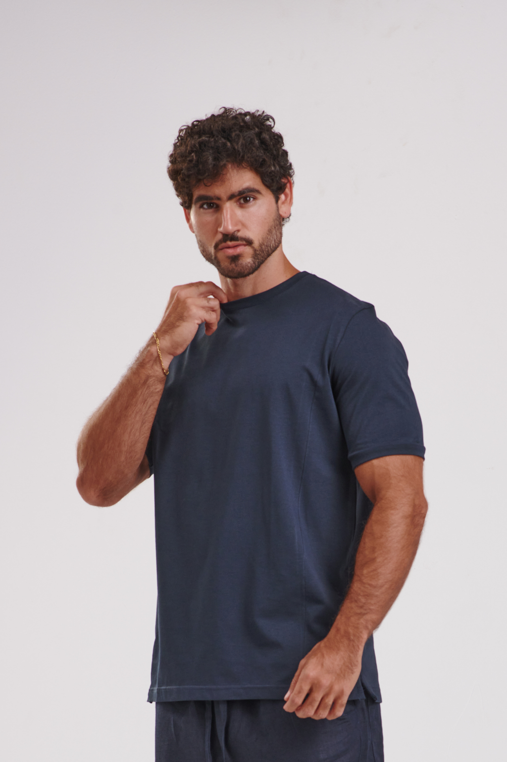 THE LIGHT FIT TEE