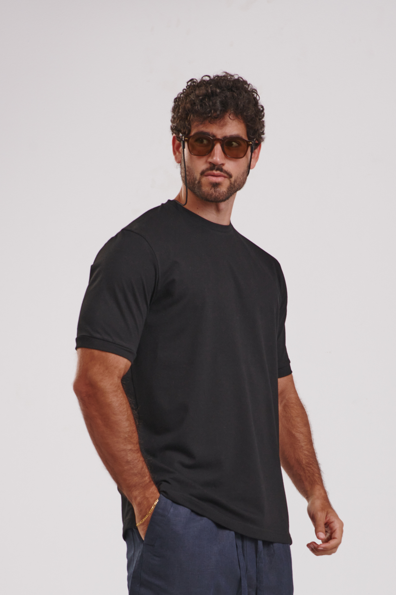 THE LIGHT FIT TEE