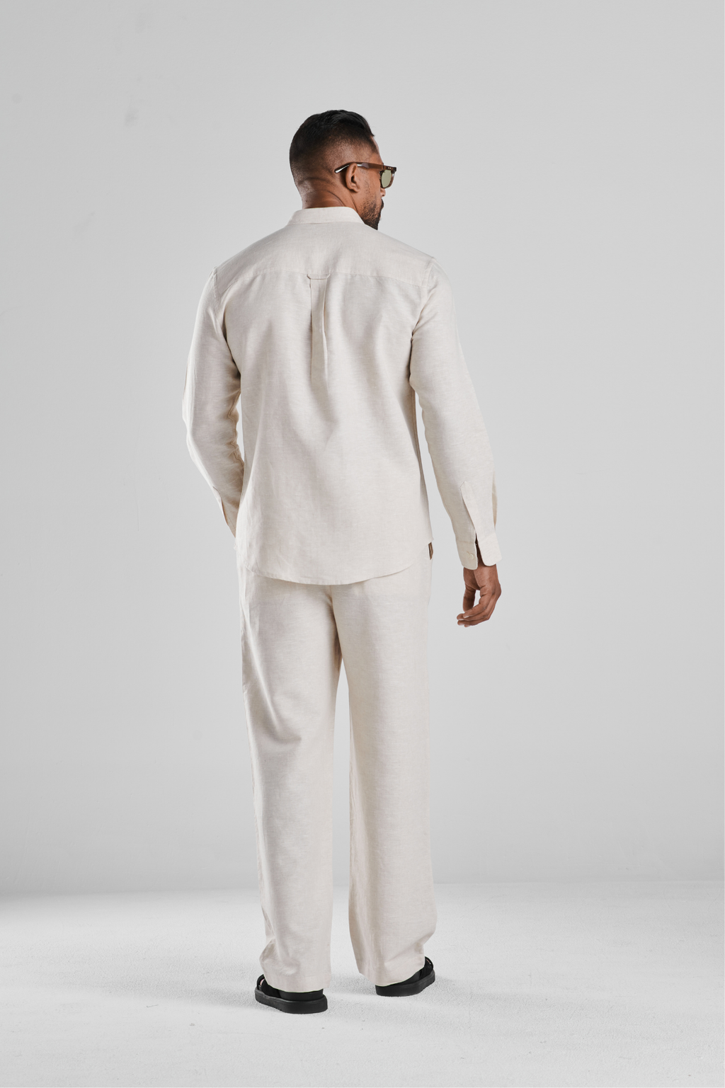 THE LINEN SET