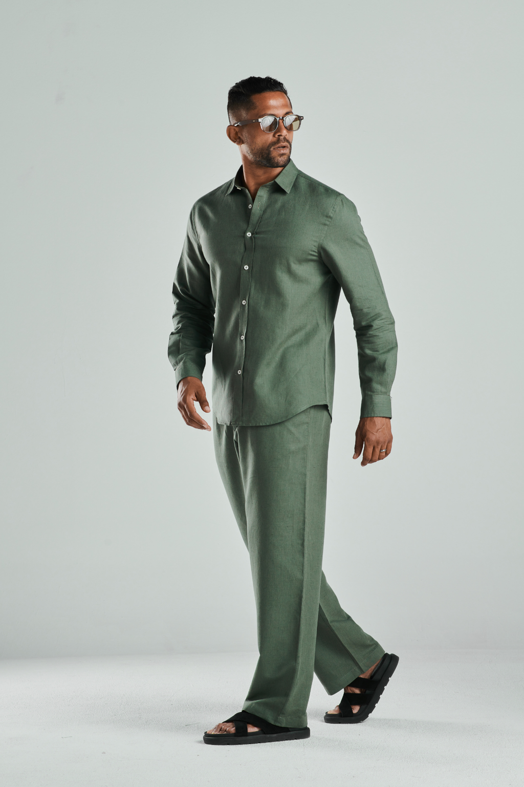 THE LINEN SET