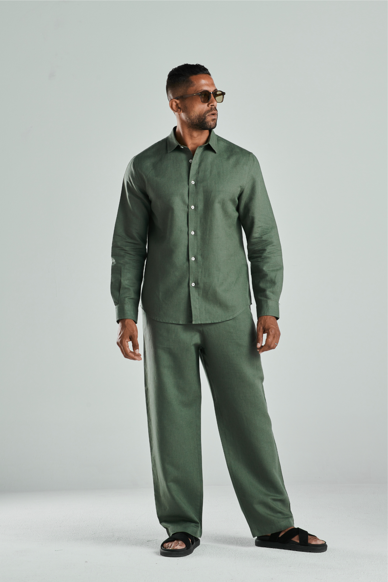 THE LINEN SET