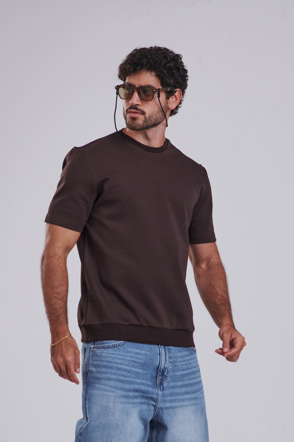 THE MODERN TAILORED TEE